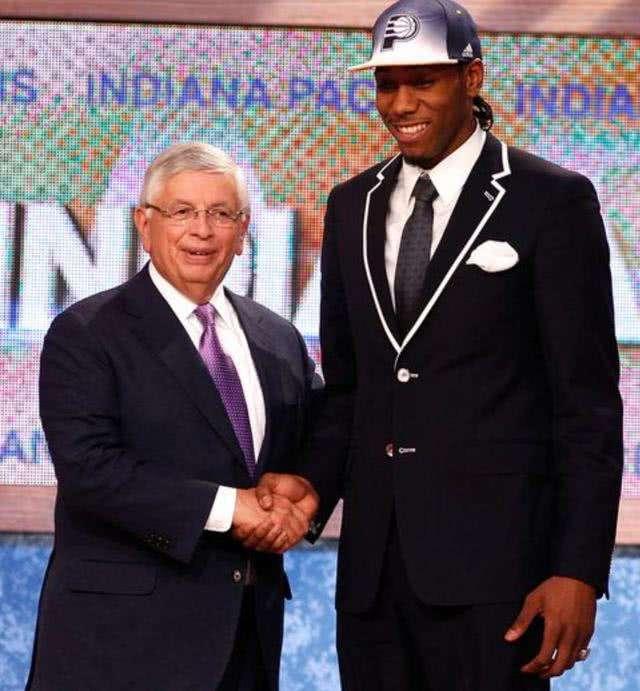 球报：阿根廷足协希望效仿C罗的案例让奥塔门迪的停赛缓期执行