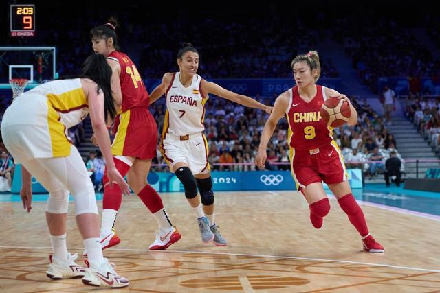 三分弹无虚发！陈林坚加盟山东首秀三分5中5得到19分