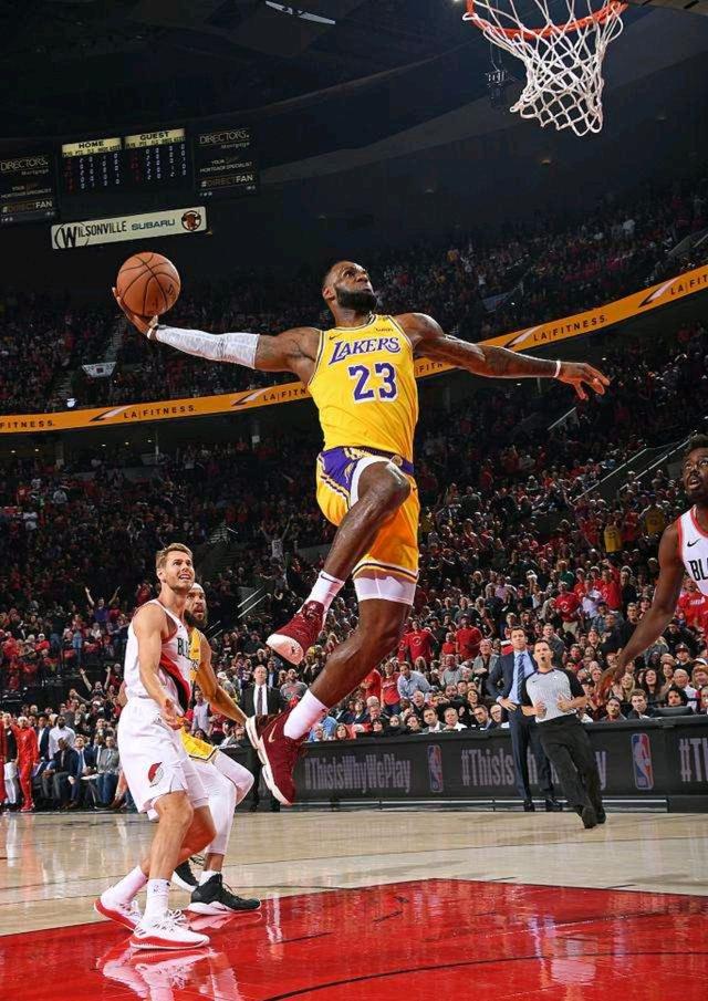 记者：阿隆索未进更衣室，卡瓦哈尔批裁判反被回呛是荒谬借口